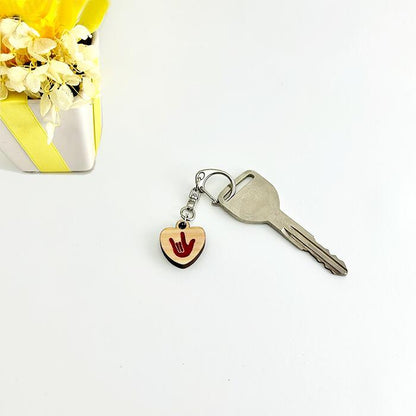 手話 キーホルダー I Love You (ILY) Heart サイン キーホルダー 手話 ハンドメイド 職人 キーリング ヒノキ 桧 天然木 木材